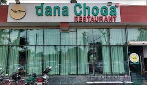 DANA CHOGA RESTAURANT-A restaurant for those who fond of North Indian food.