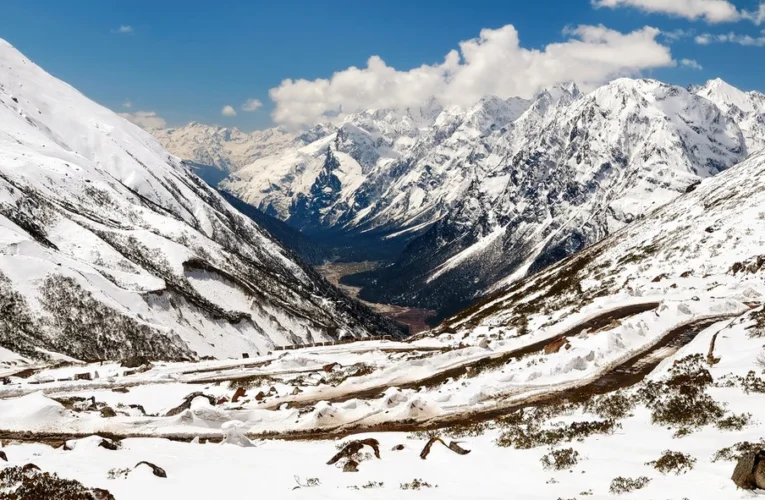 YUMTHANG VALLEY – SIKKIM